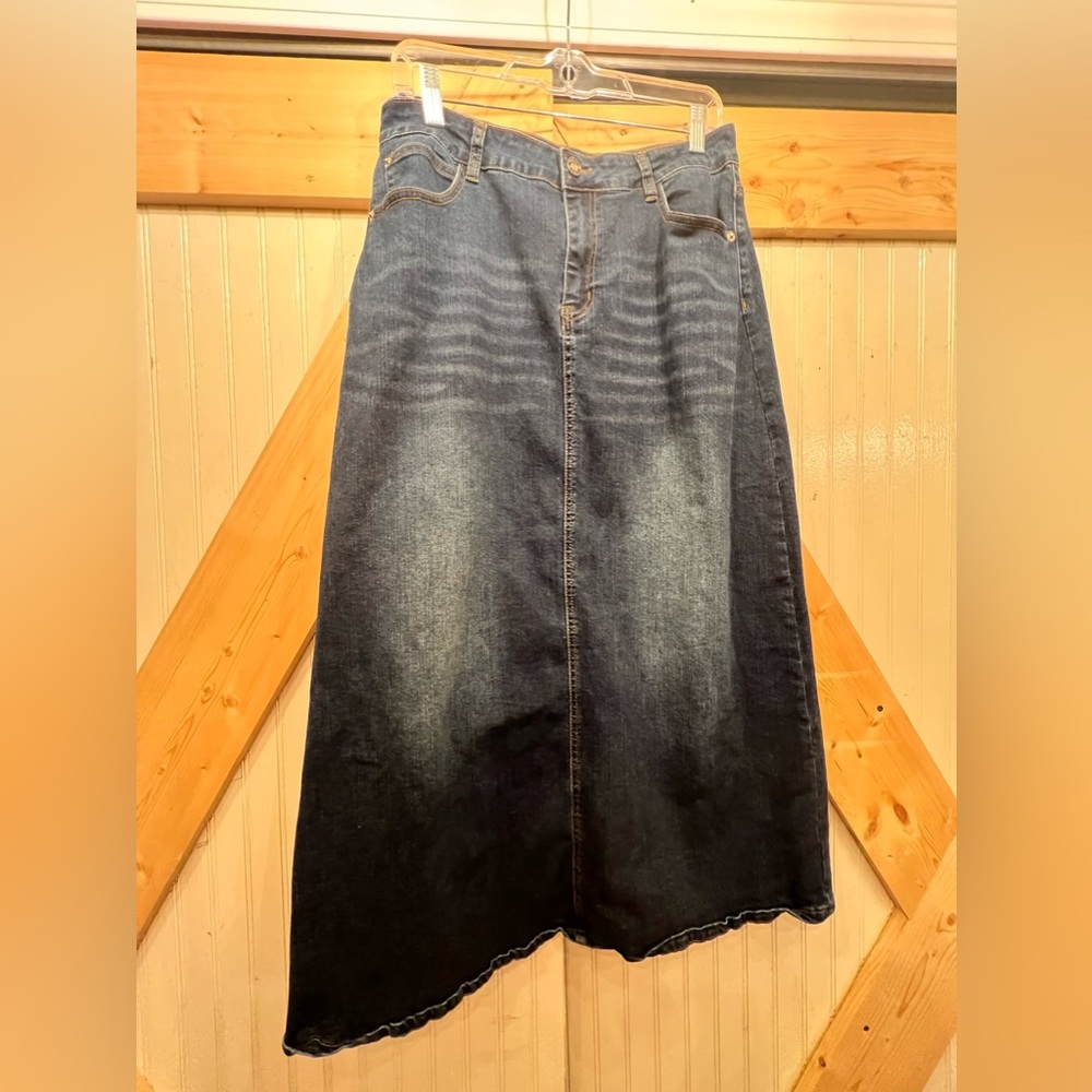 Size 14 Dark Wash Maxi Skirt